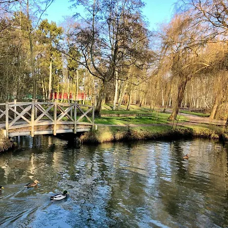 Gemuetliche Mit Balkon Und Stellplatz アパート *