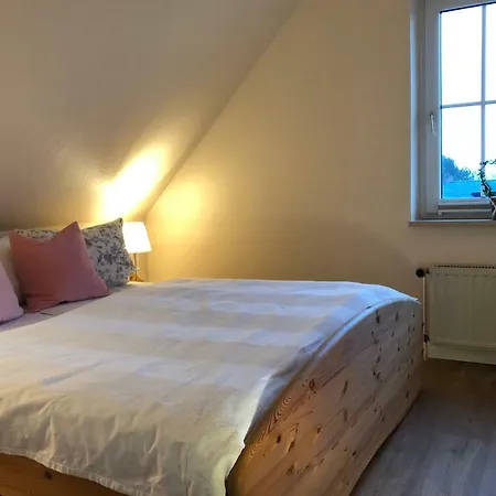 Gemuetliche Mit Balkon Und Stellplatz アパート *