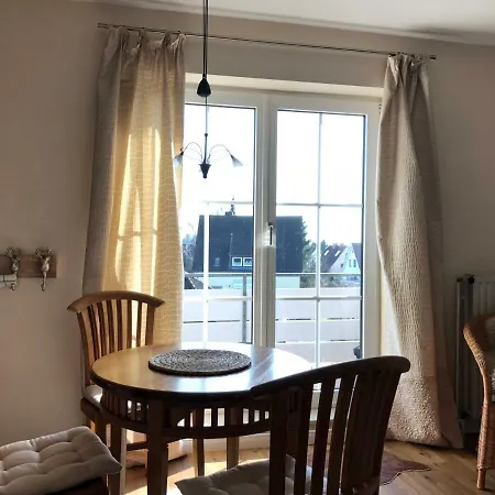 Gemuetliche Mit Balkon Und Stellplatz