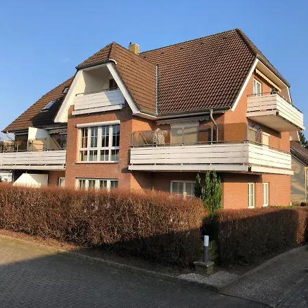 Gemuetliche Mit Balkon Und Stellplatz アパート *